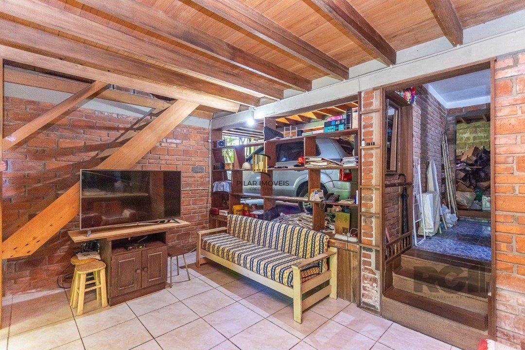 Casa 4 dormitórios, Altos da Vila Nova, Zona Sul, Porto Alegre.