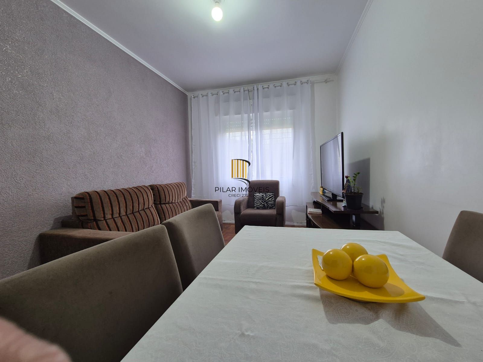 APARTAMENTO 02 DORMITÓRIOS NO BAIRRO CAMAQUÃ