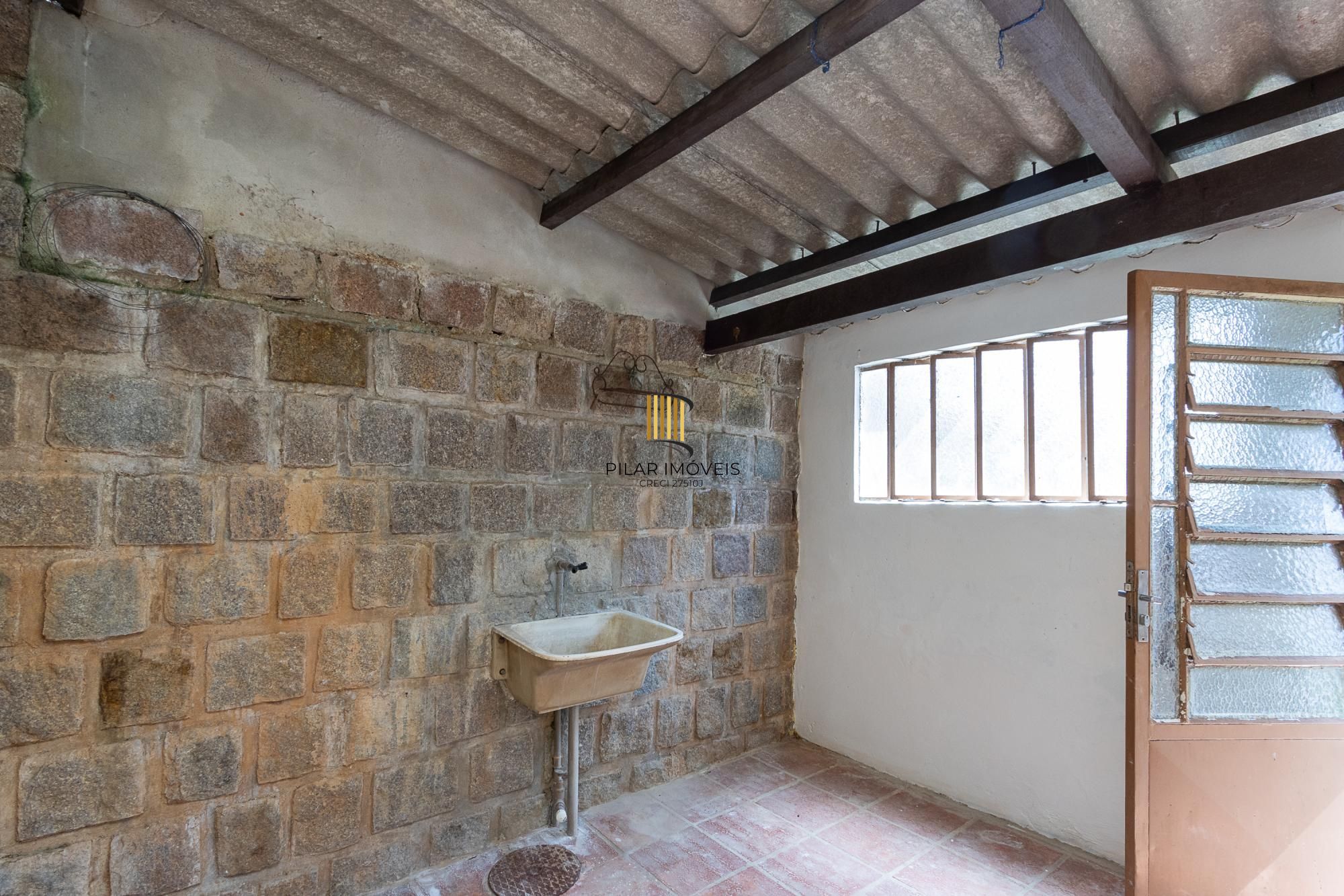 CASA 2 DORMITÓRIOS  NO SANTA TEREZA