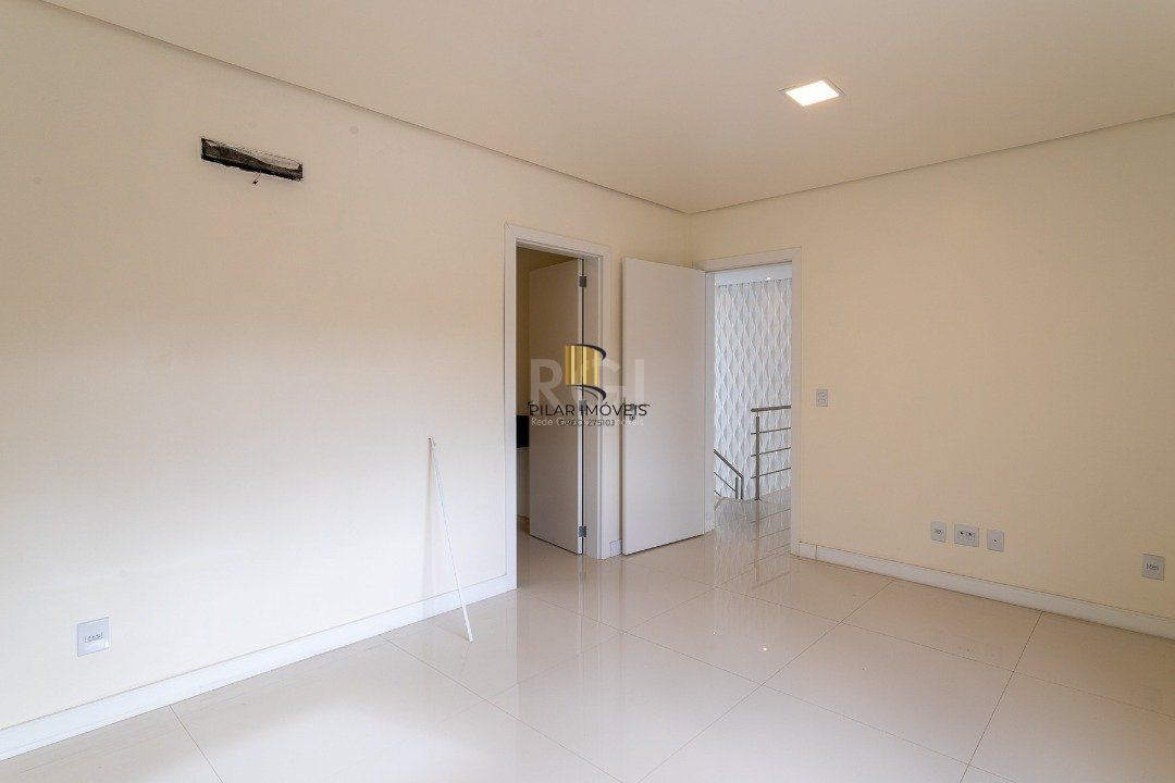 Casa Condominio para Venda - 294.3m², 5 dormitórios, sendo 5 suites, 4 vagas - Terra Ville