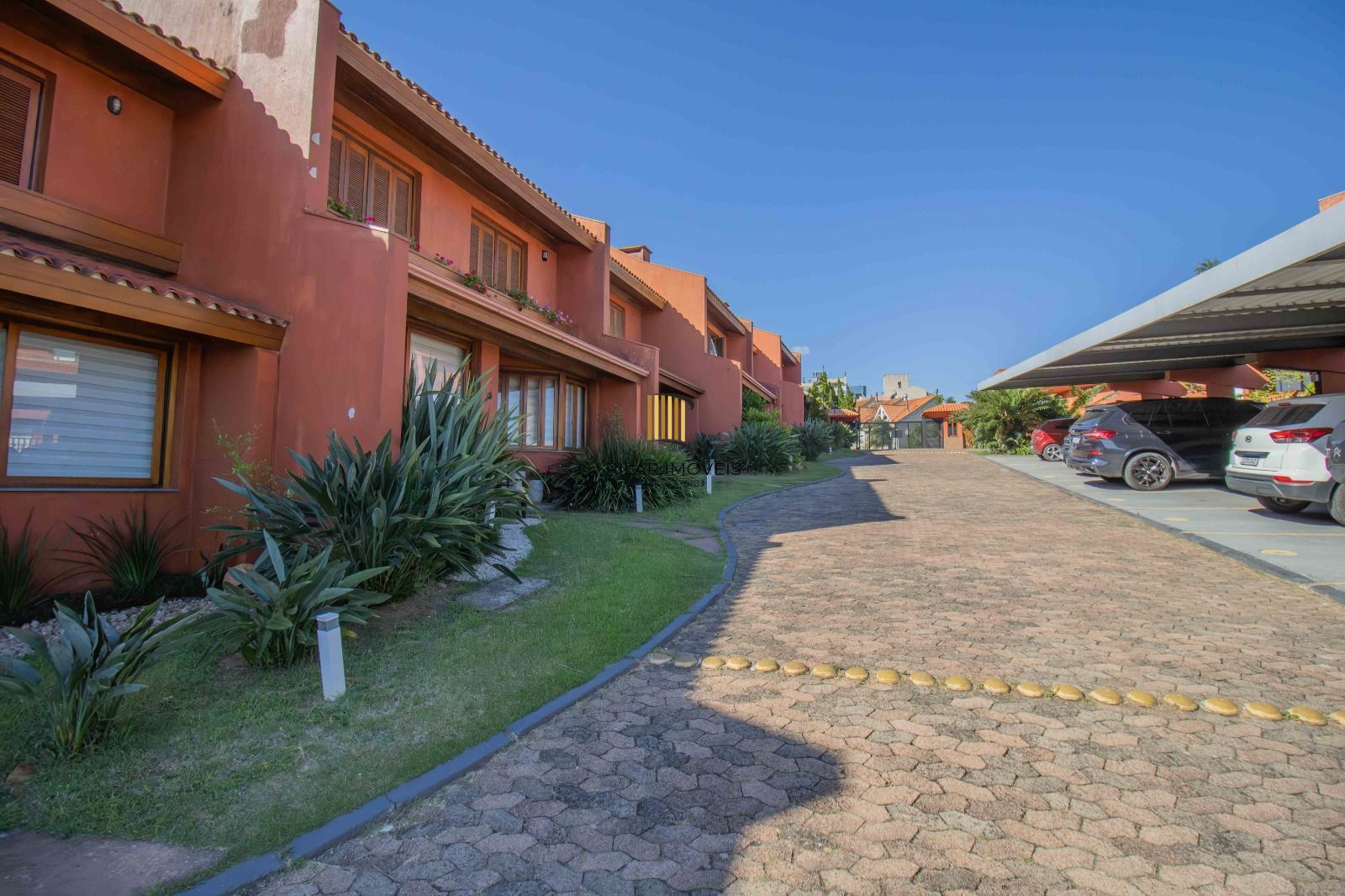 Casa Condominio para Venda - 286.89m², 4 dormitórios, sendo 2 suites, 2 vagas - Cristal