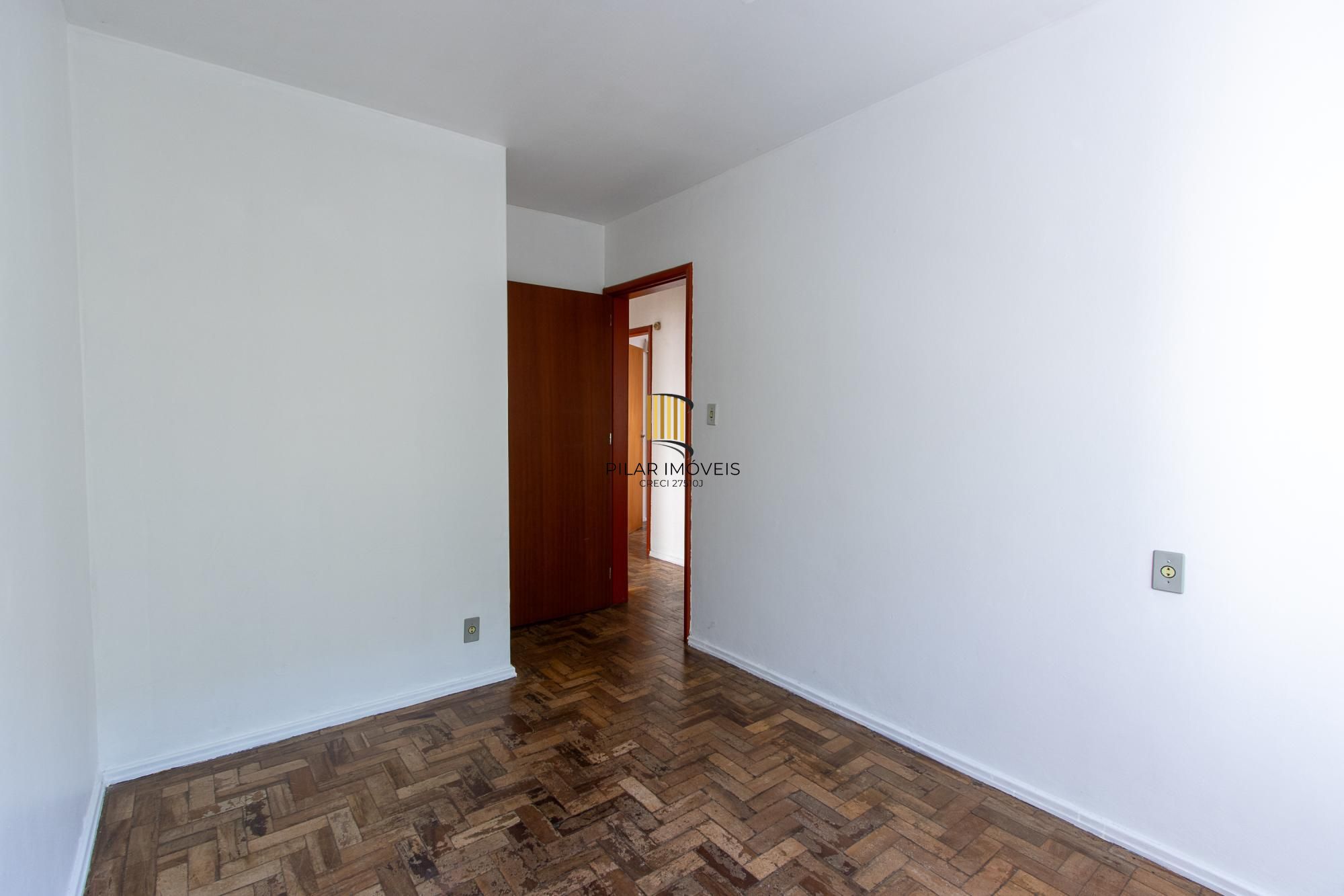 APARTAMENTO 4 QUARTOS DESOCUPADO - BAIRRO MENINO DEUS