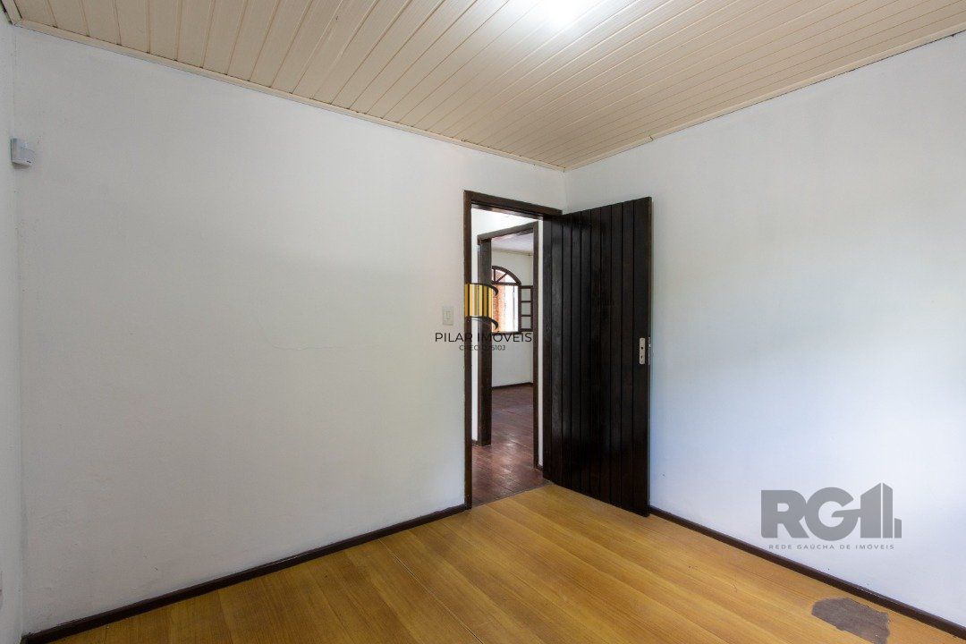 Casa para Venda - 200m², 3 dormitórios, 2 vagas - Cavalhada