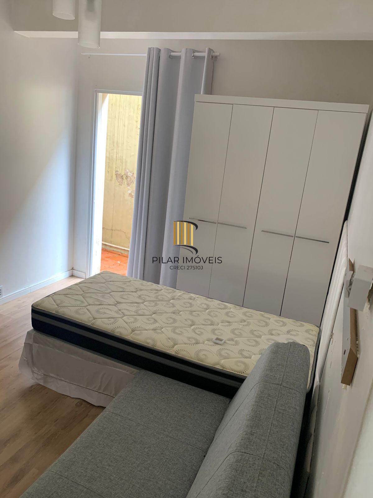 JKZÃO Garden , amplo com sacada e area de serviços e semi mobiliado