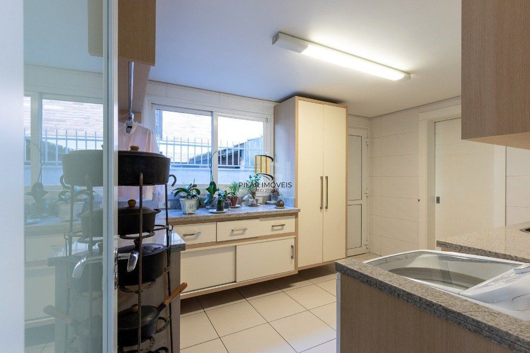 Casa para Venda - 463m², 4 dormitórios, sendo 4 suites, 4 vagas - Ipanema