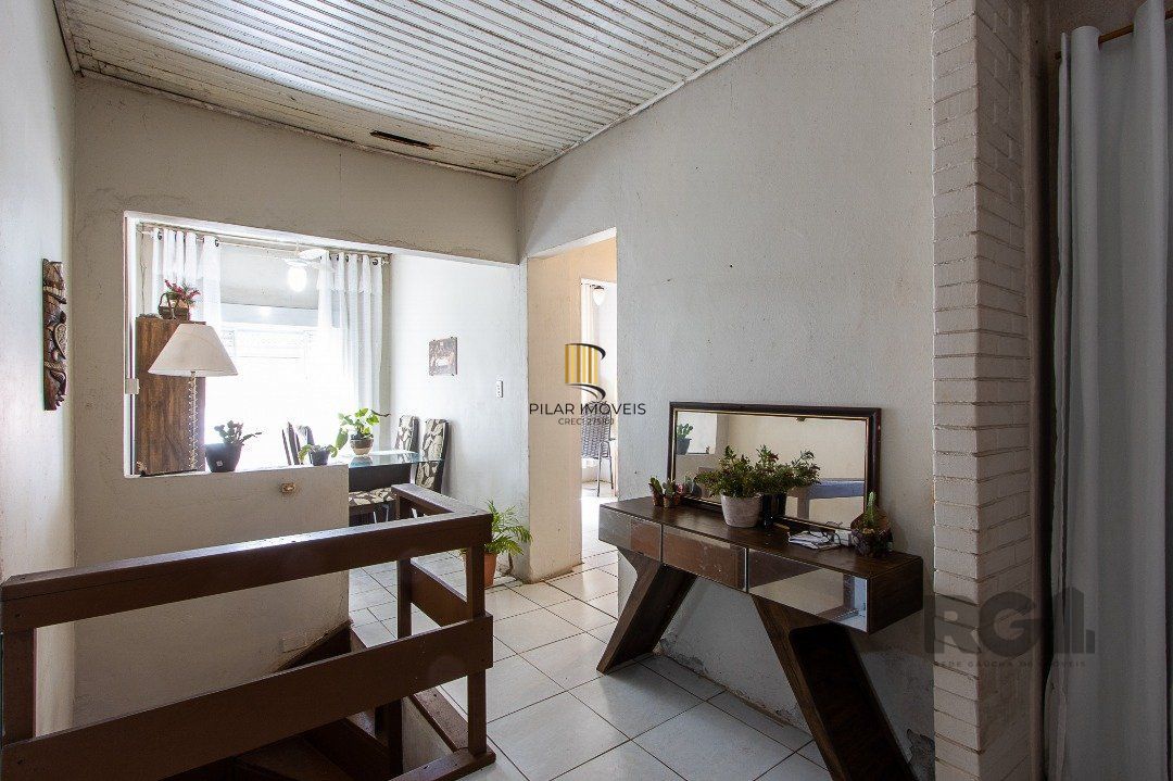 Casa 2 dormitórios no bairro Cristal