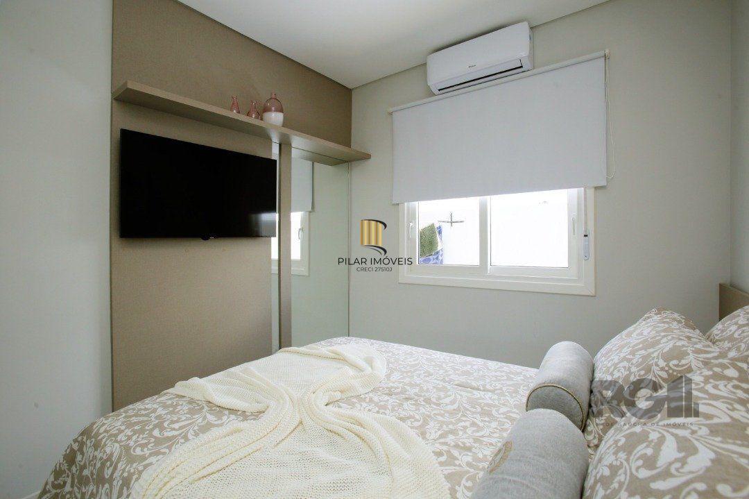 Casa 3 dormitórios no bairro Zona Nova