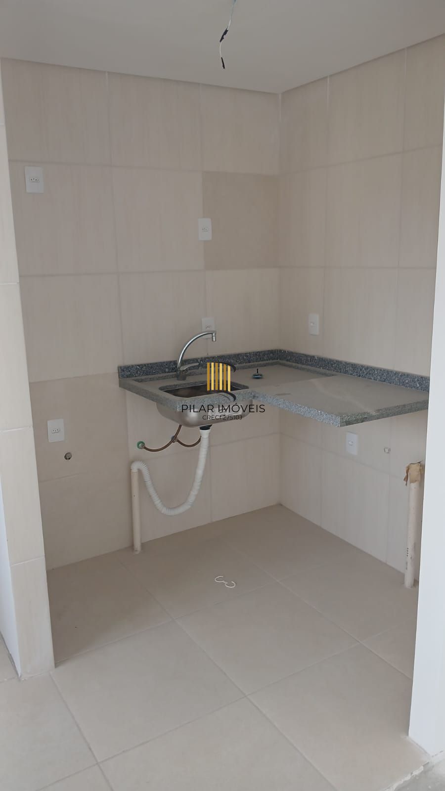 Apto com 3 dormitórios suíte e box coberto