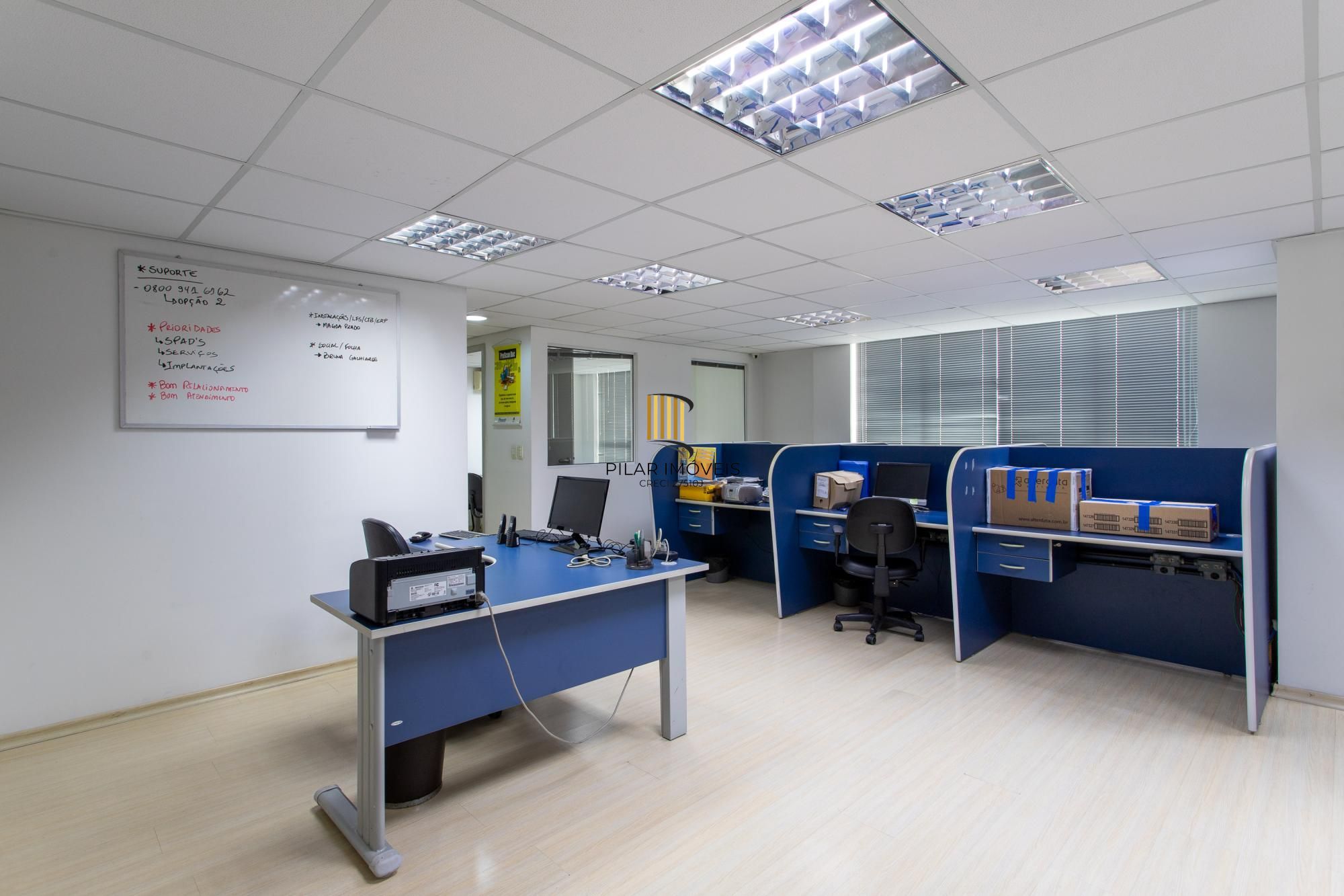 Andar inteiro com 215 m² para até 60 pessoas - Pilar Imóveis
