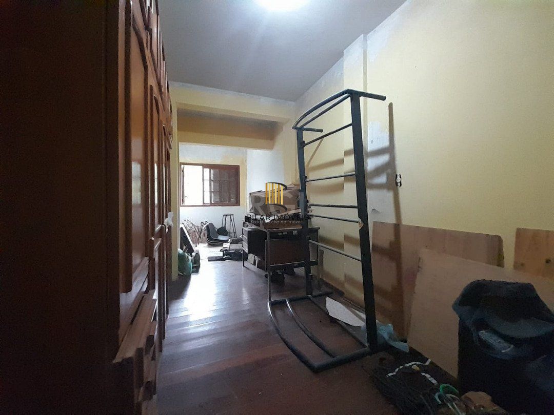 Casa para Venda com 3 dormitórios, sendo 1 suites e 3 vagas no bairro Ipanema