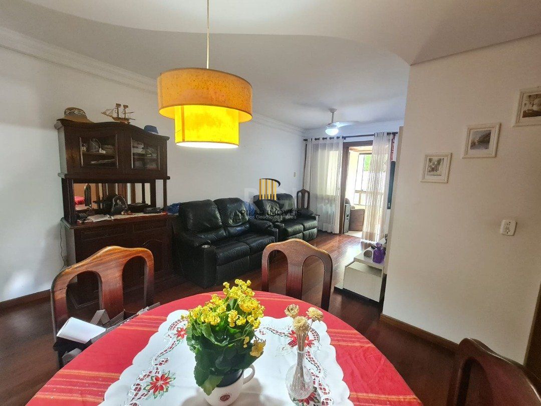 Apartamento 3 dormitórios no bairro Menino Deus