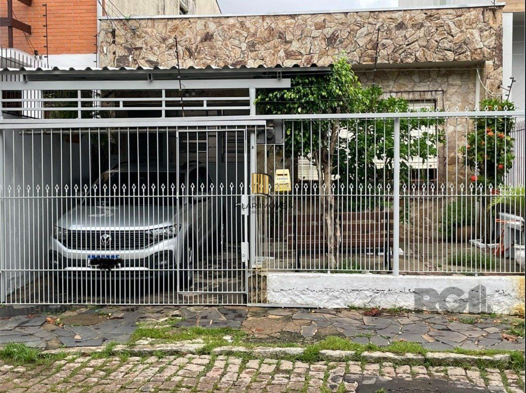 Casa à venda no bairro Navegantes ? Espaço e conforto para toda a família!
