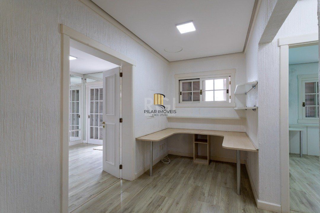 Casa Condominio para Venda - 348m², 3 dormitórios, sendo 1 suites, 2 vagas - Terra Ville
