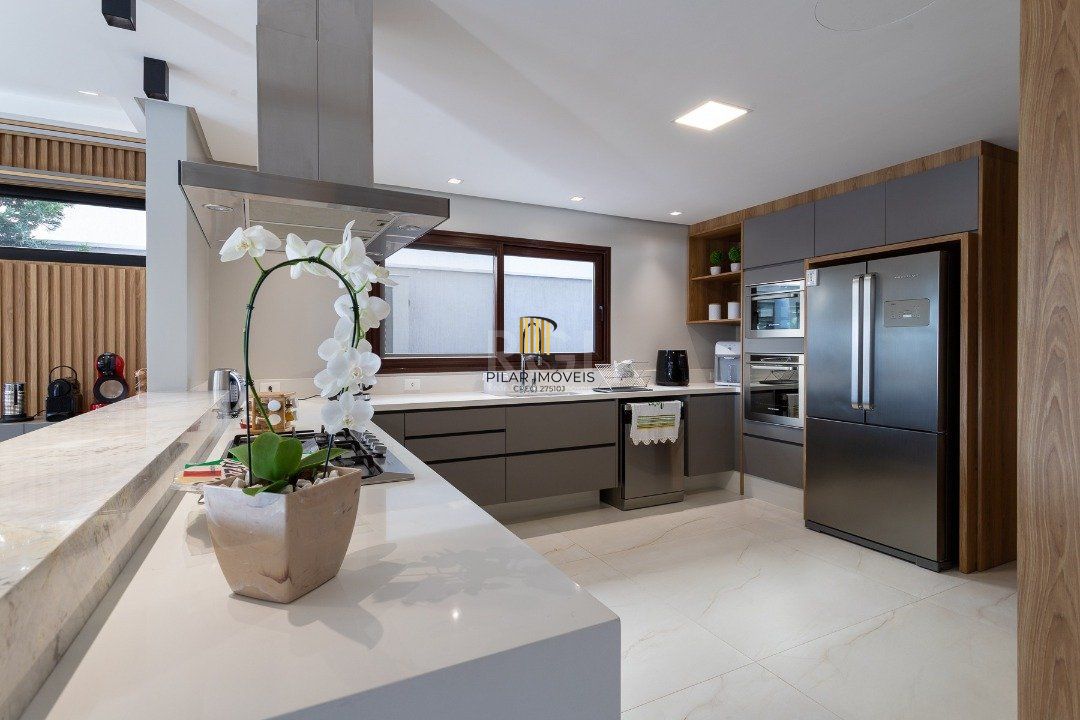 Casa 3 dormitórios no bairro Belém Novo