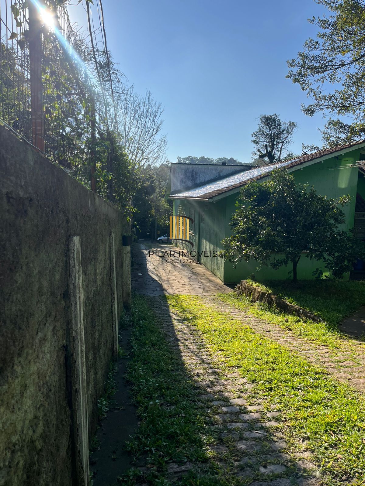 Terreno Amplo com 3 Casas – Vila Nova, Porto Alegre