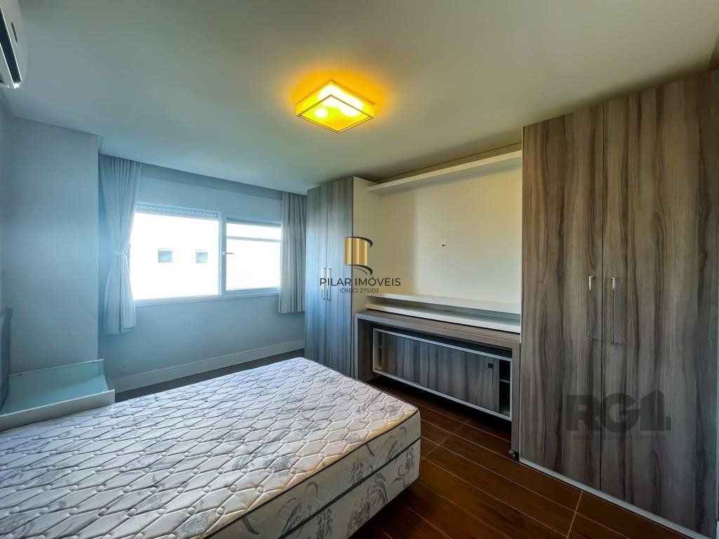 casa Alto Padrão com 239m² privativos, mobiliada e totalmente iluminada.