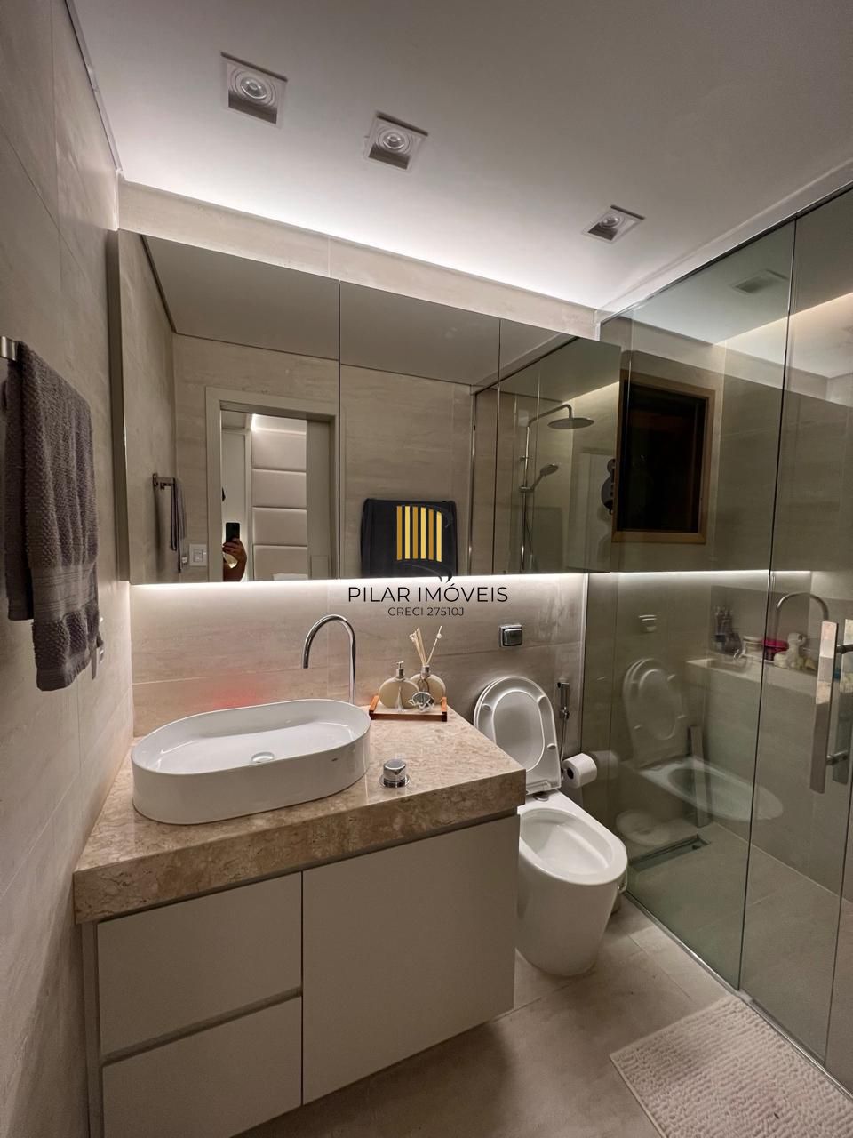 Casa em condomínio fechado para venda no bairro Jardim Isabel, com aproximadamente 204m² de área privativa,.