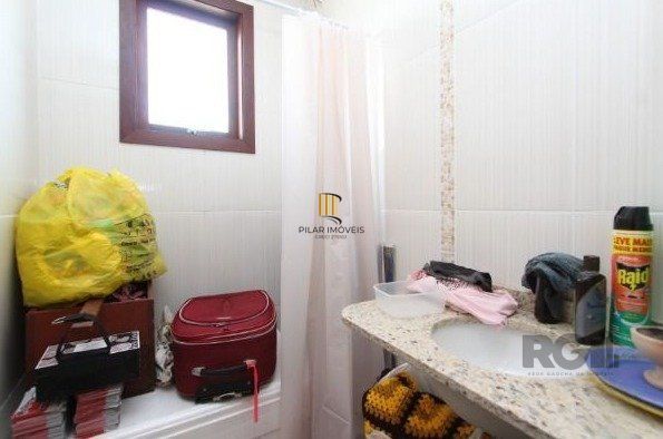 Casa para Venda - 180m², 3 dormitórios, sendo 3 suites, 3 vagas - Hípica