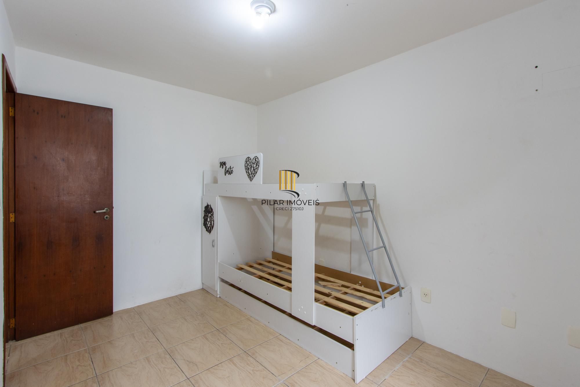 Casa de Condomínio 3 dormitórios no bairro Cristal