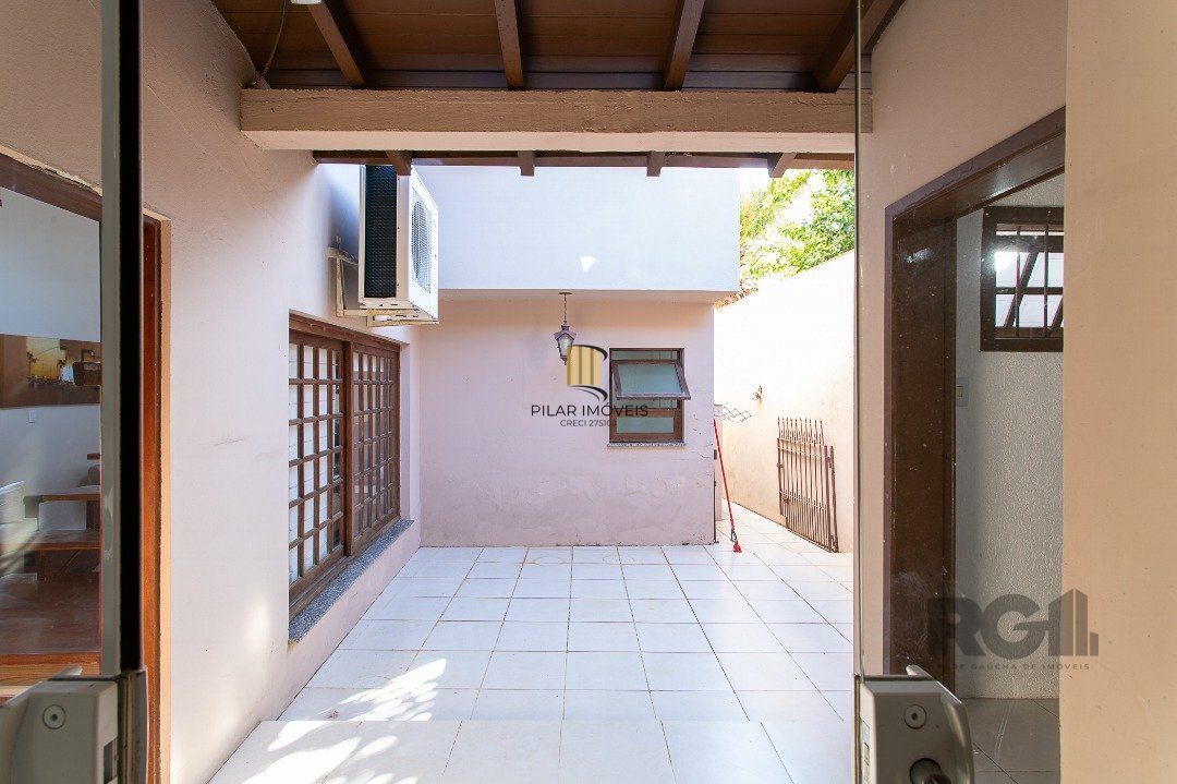 Casa 3 dormitórios no bairro Vila Nova
