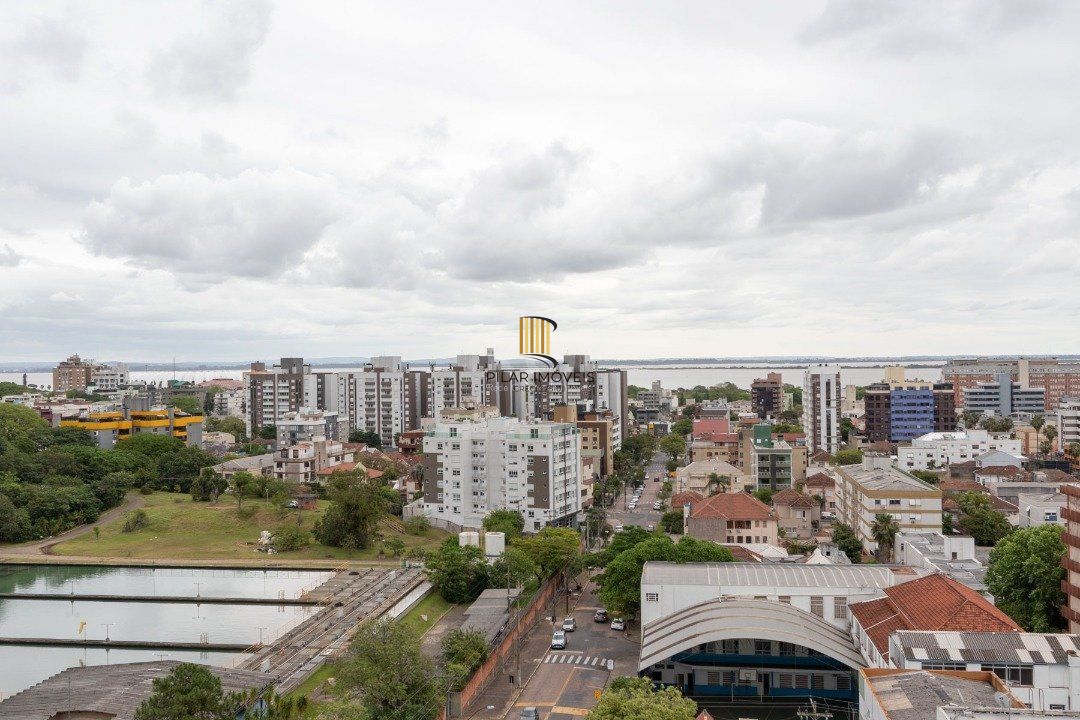 Cobertura para Venda - 302m², 4 dormitórios, sendo 1 suites, 3 vagas - Menino Deus