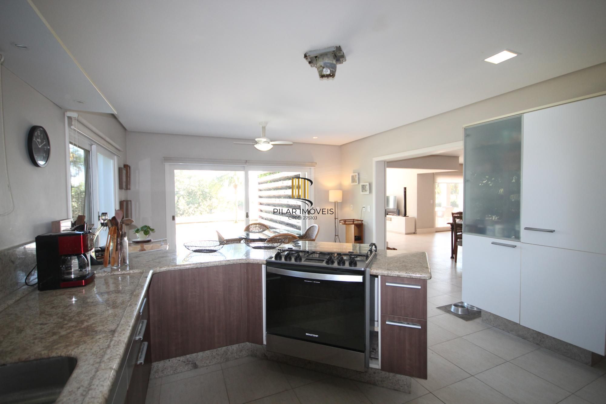 Casa Alto Padrão em Condomínio Fechado - 4 Suítes, Vista Panorâmica