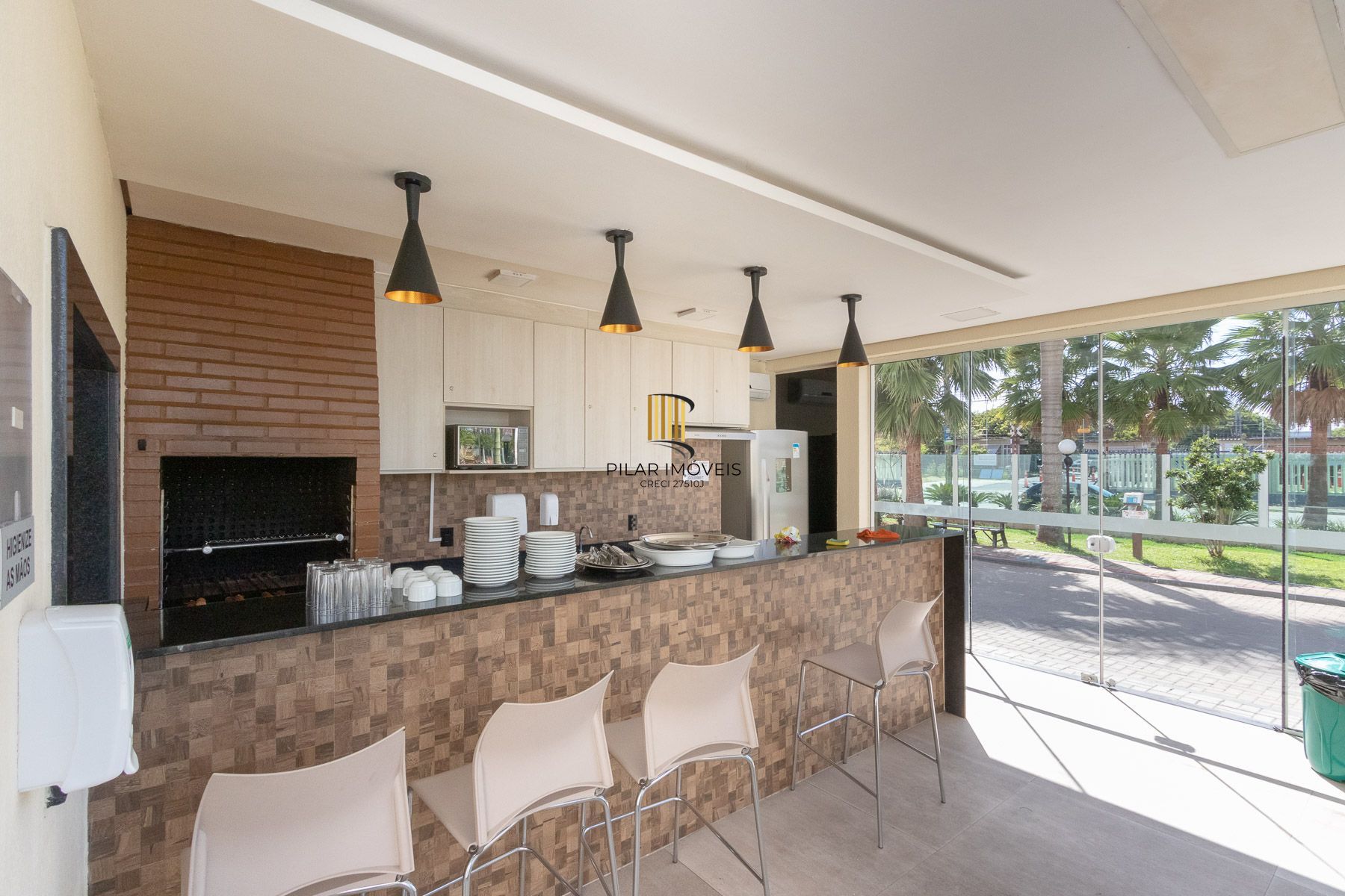 Apartamento 2 dormitórios no bairro Humaitá