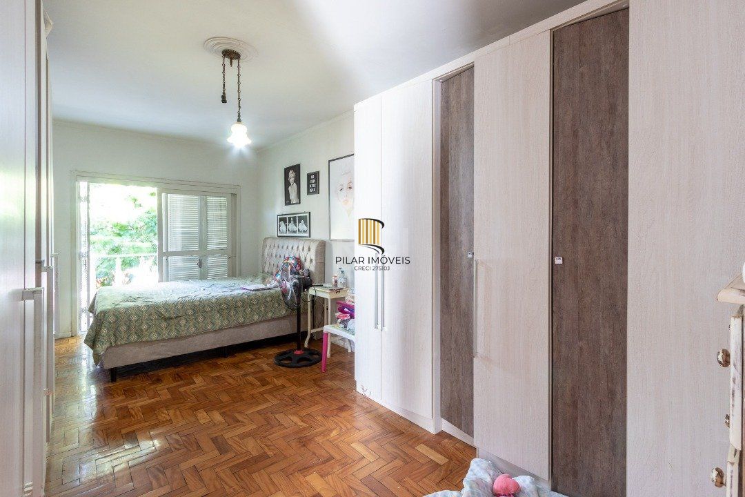 Casa para Venda - 280m², 3 dormitórios, sendo 1 suites, 2 vagas - Nonoai