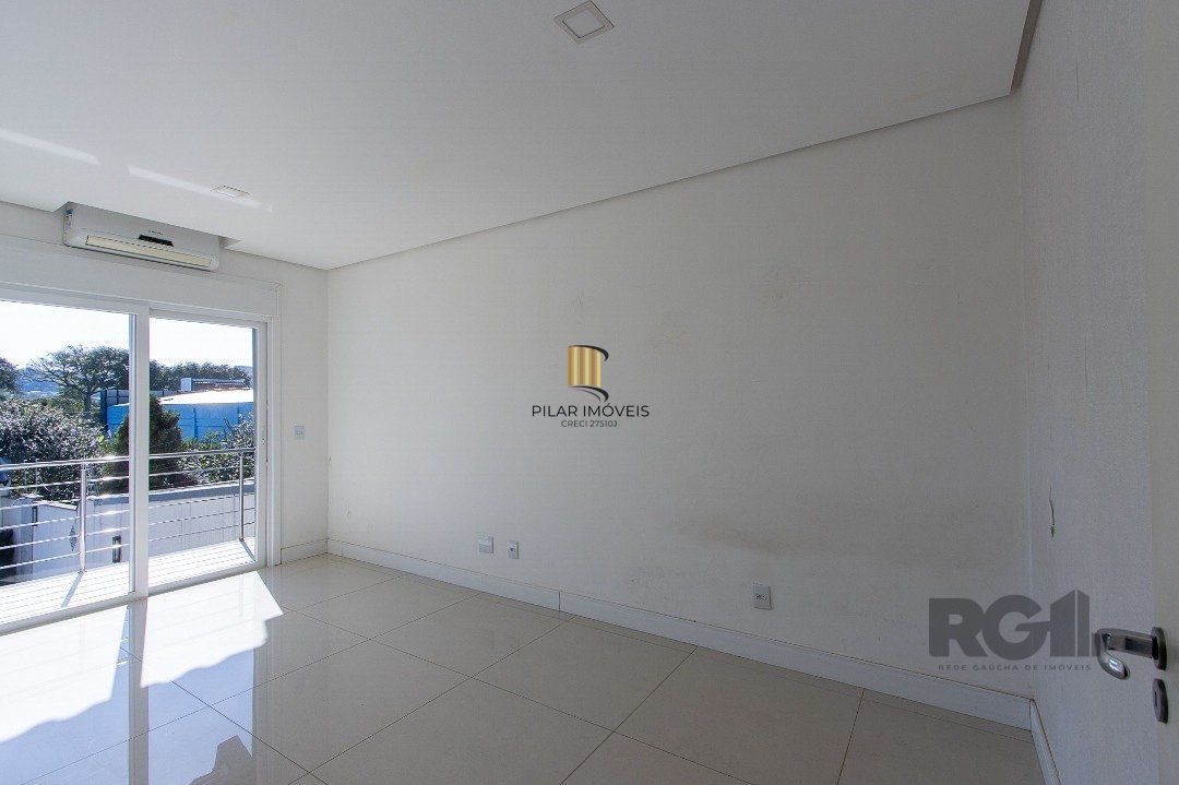 Casa 4 dormitórios no bairro Nonoai