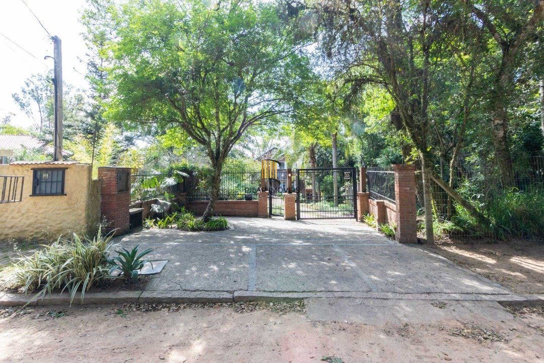 Casa para Venda - 352.19m², 4 dormitórios, sendo 1 suites, 4 vagas - Belém Novo