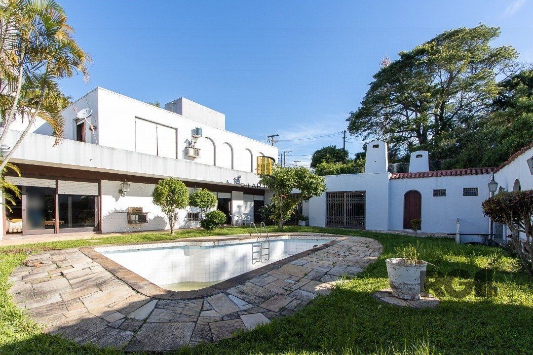 Casa para Venda - 580m², 3 dormitórios, sendo 1 suites, 3 vagas - Santa Tereza
