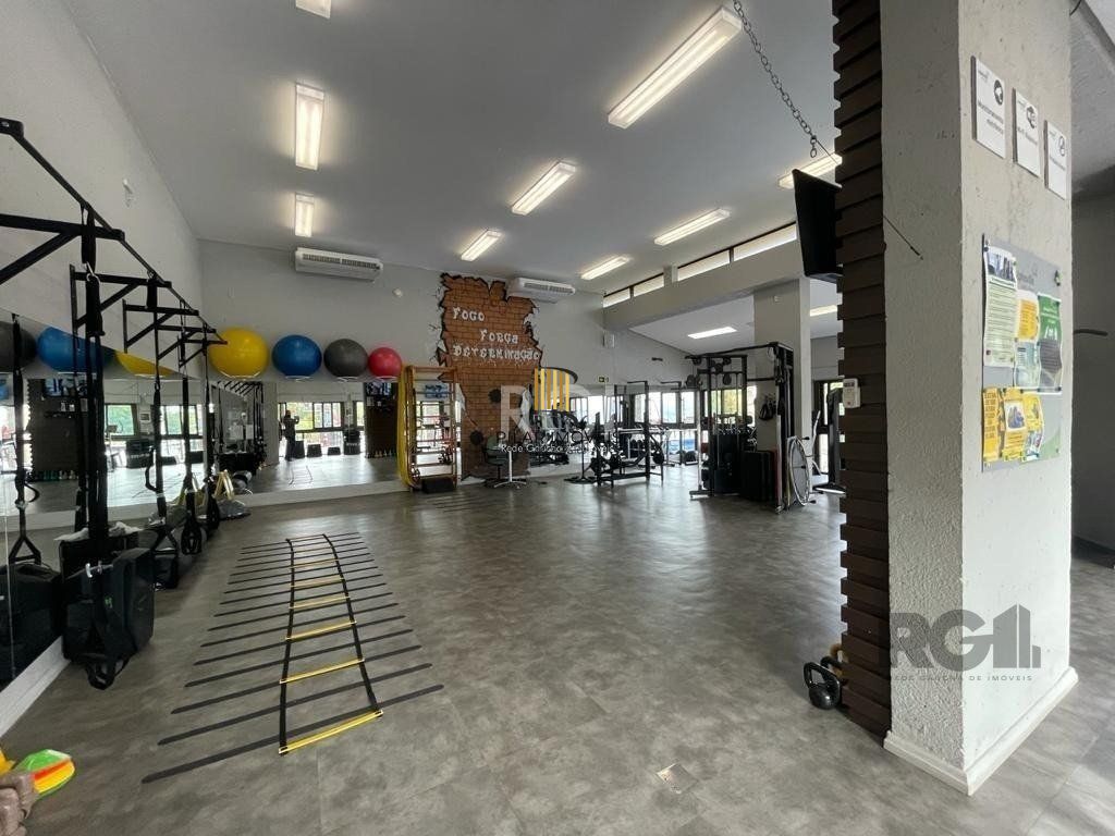 Terreno com 905 m² total