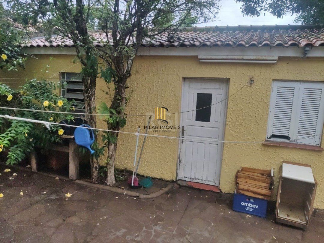Casa para Venda - 205m², 3 dormitórios, sendo 1 suites, 2 vagas - Santo Antonio