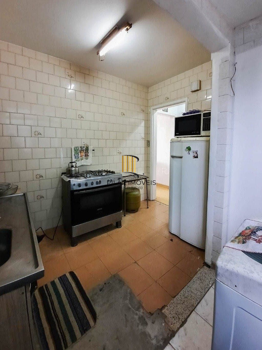 Apartamento de 2 dormitórios á venda no bairro Cristal em Porto Alegre.