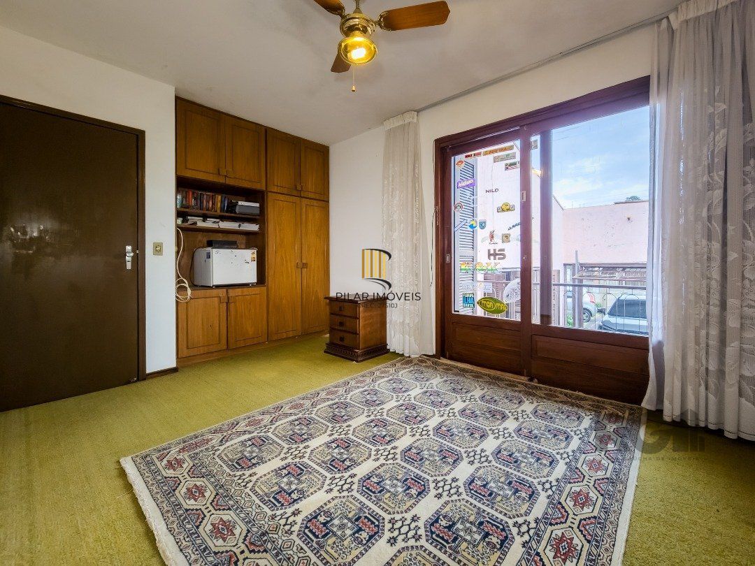Casa 4 dormitórios no bairro Teresópolis