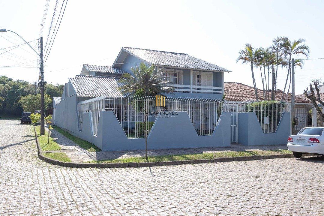 Casa para Venda - 256.5m², 3 dormitórios, sendo 1 suites, 2 vagas - Espirito Santo