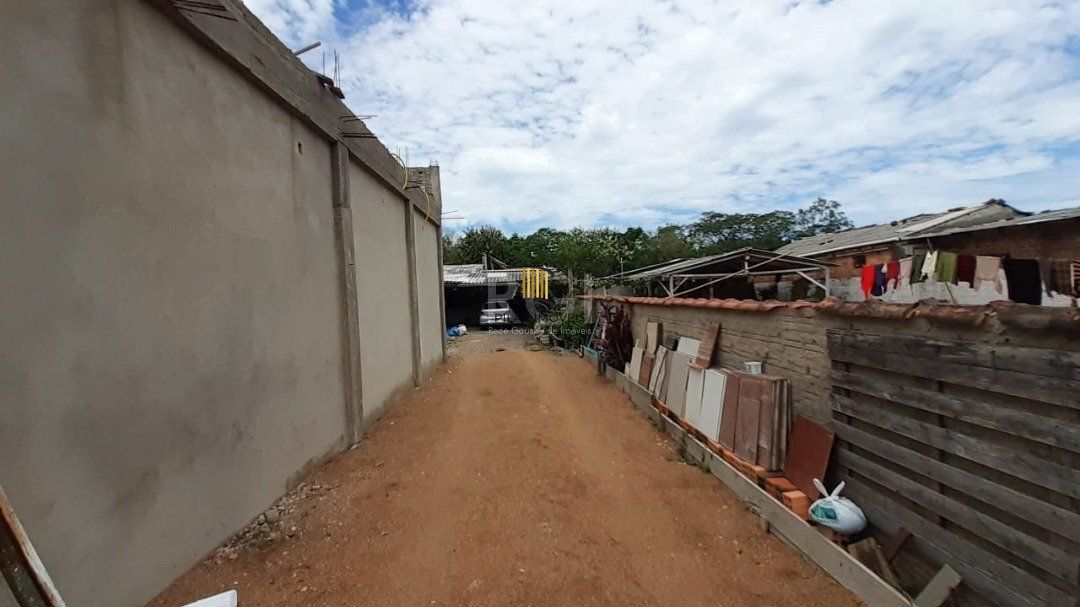 Casa para Venda - 182m², 2 dormitórios, sendo 1 suites, 3 vagas - Lami
