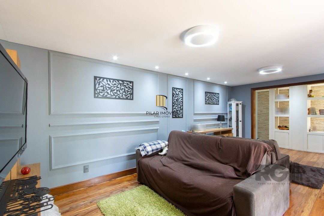 Casa 3 dormitórios no bairro Medianeira