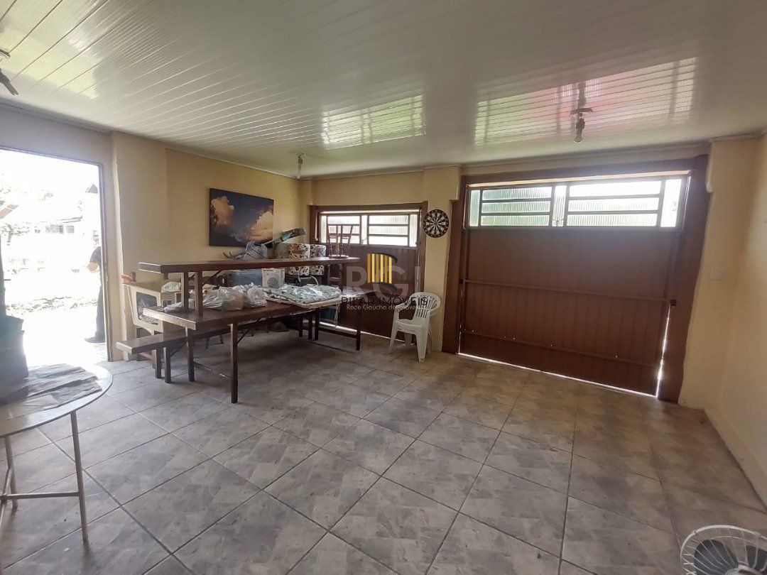 Casa para Venda - 265.1m², 3 dormitórios, 4 vagas - Guarujá