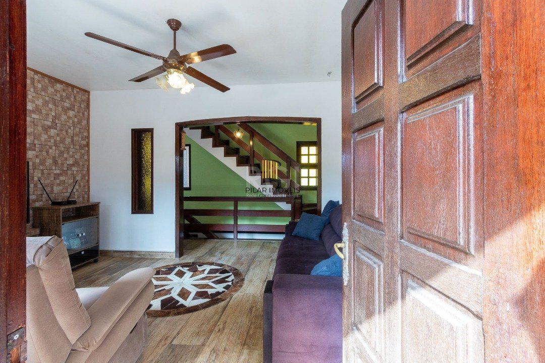 Casa para Venda - 300m², 5 dormitórios, 2 vagas - Cavalhada