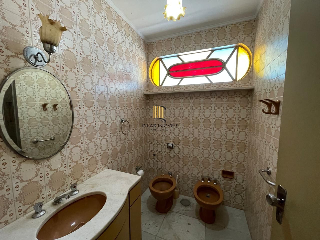 Casa 03 dormitórios,  287m² privativos Bairro Santa Tereza!