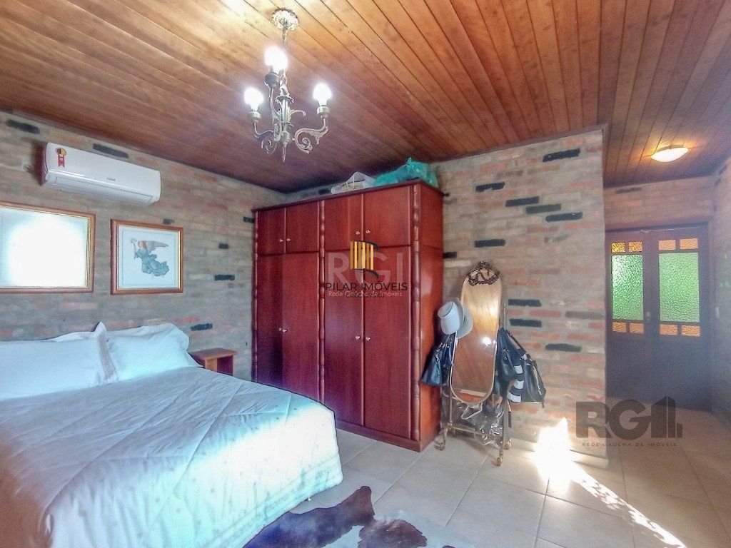 Casa para venda com 4 dormitórios no bairro Cristal