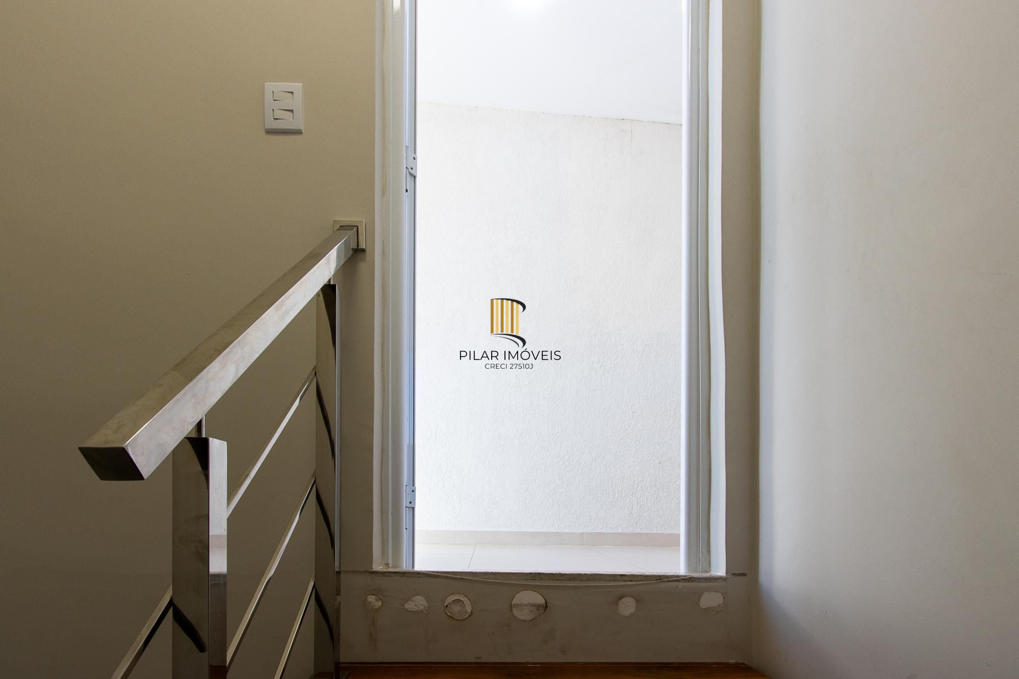 Ótima casa com 3dormitórios 1 suite no bairro Tristeza