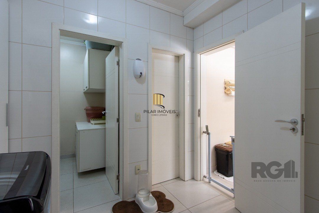 Casa 3 dormitórios no bairro Nonoai