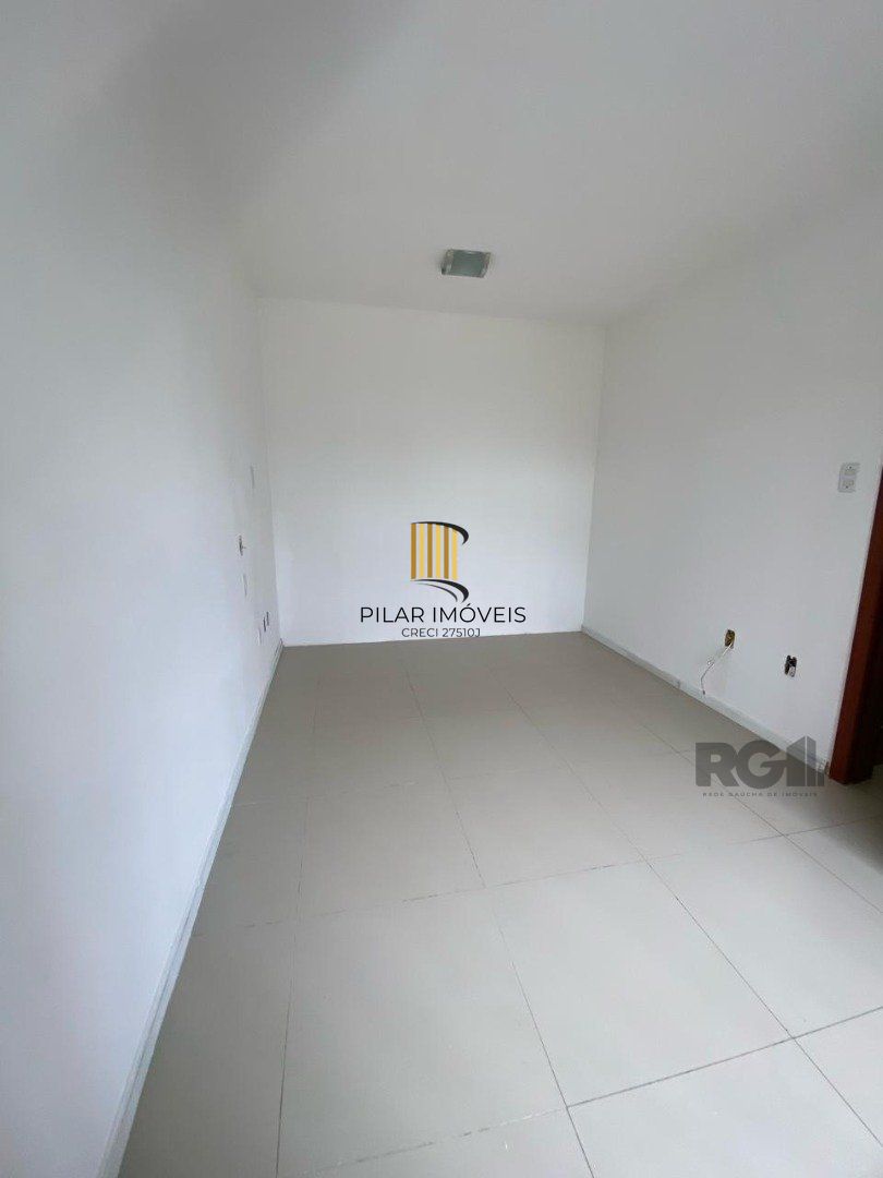 Casa 3 dormitórios no bairro Guarujá