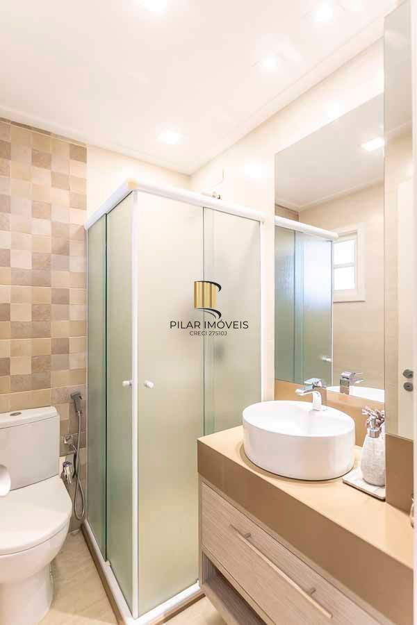 Cobertura semi mobiliada!