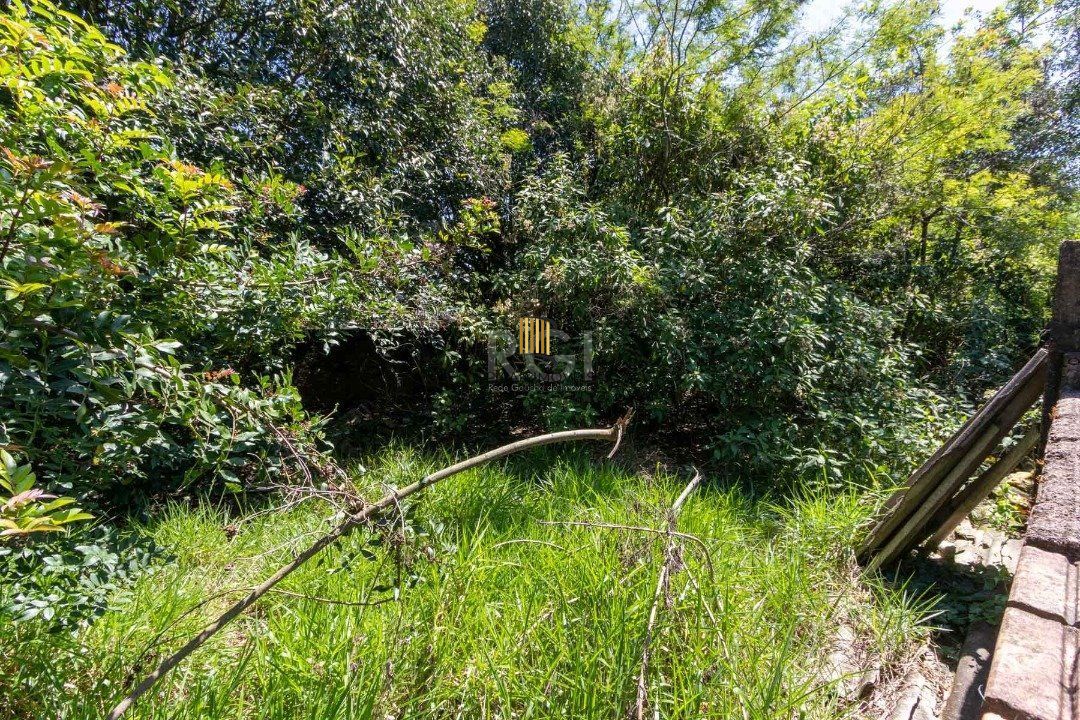 Casa para Venda - 2200m², 3 dormitórios, Lomba do Pinheiro