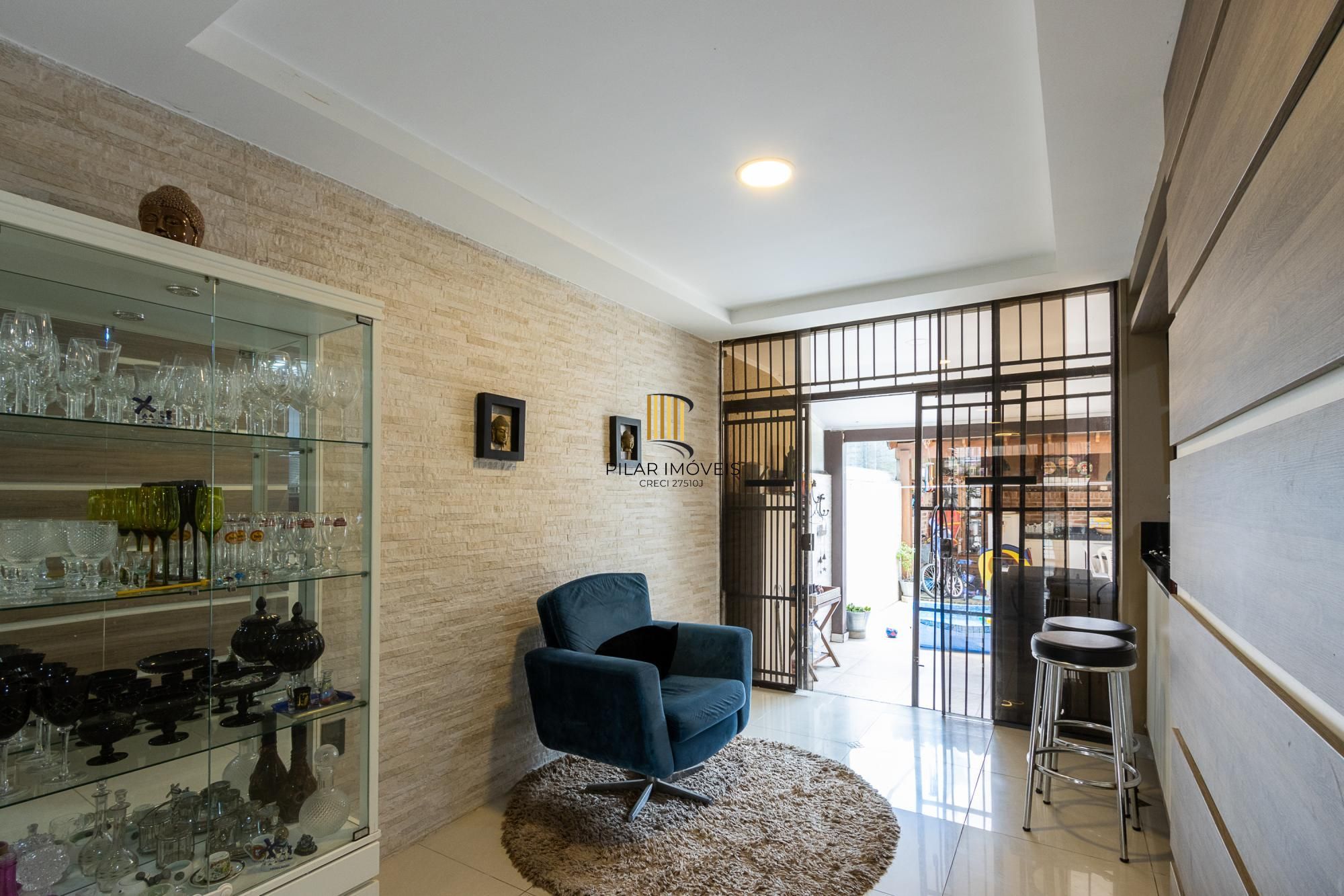 Casa 3 dormitórios no bairro Cristal