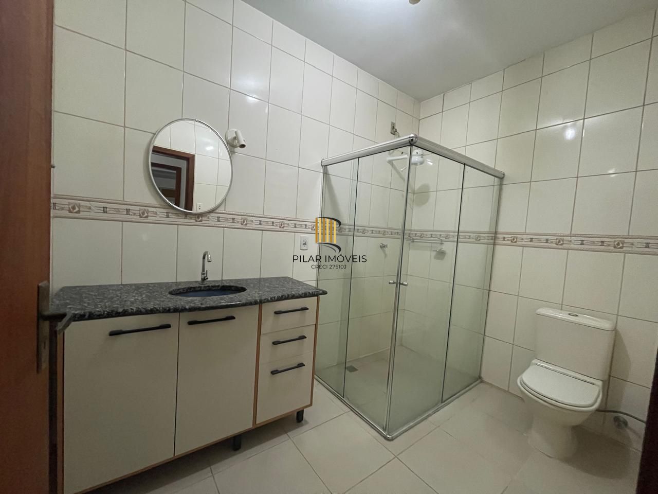 Terreno amplo com 690m², com duas casas construídas para moradia ou investyirdores!!