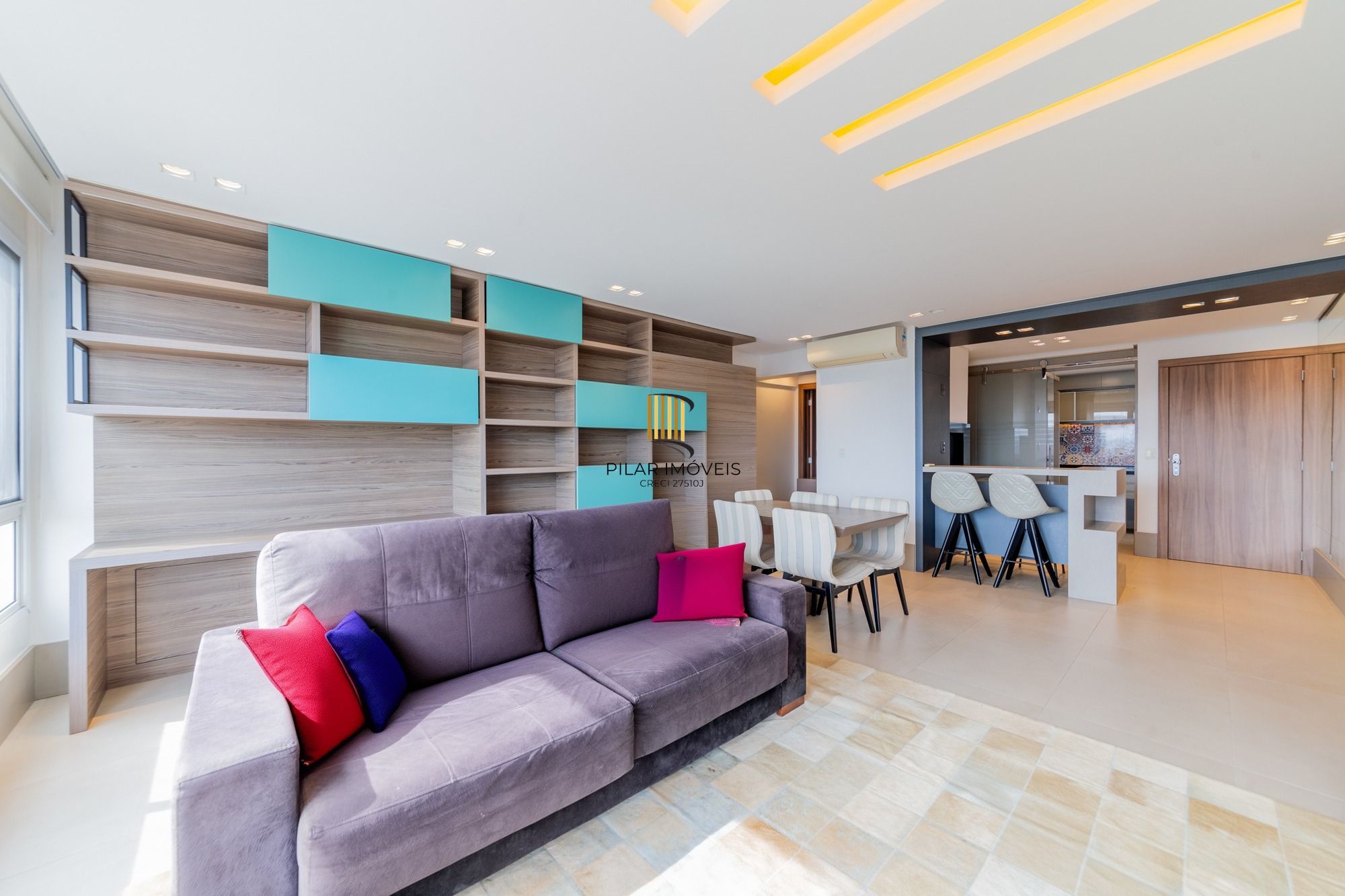 Apartamento semimobiliado, com 94m privativos, 2 suites e 3 vagas de garagem